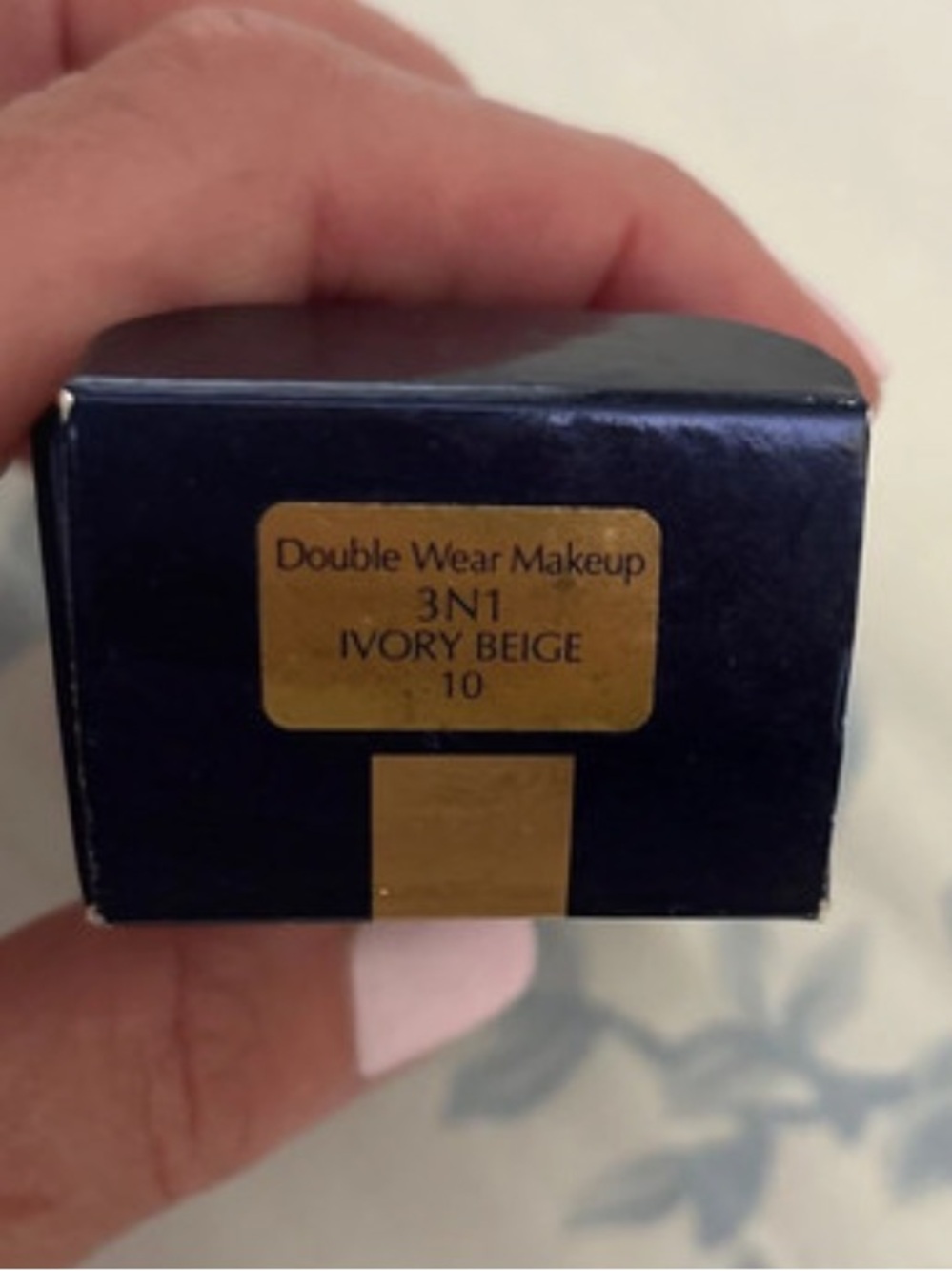 Estee Lauder Double Wear Makeup Ivory Beige 3N1 (Gold & Navy Packaging)